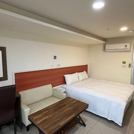 Yi Dian Yuan Hotel Csungli Kültér fotó